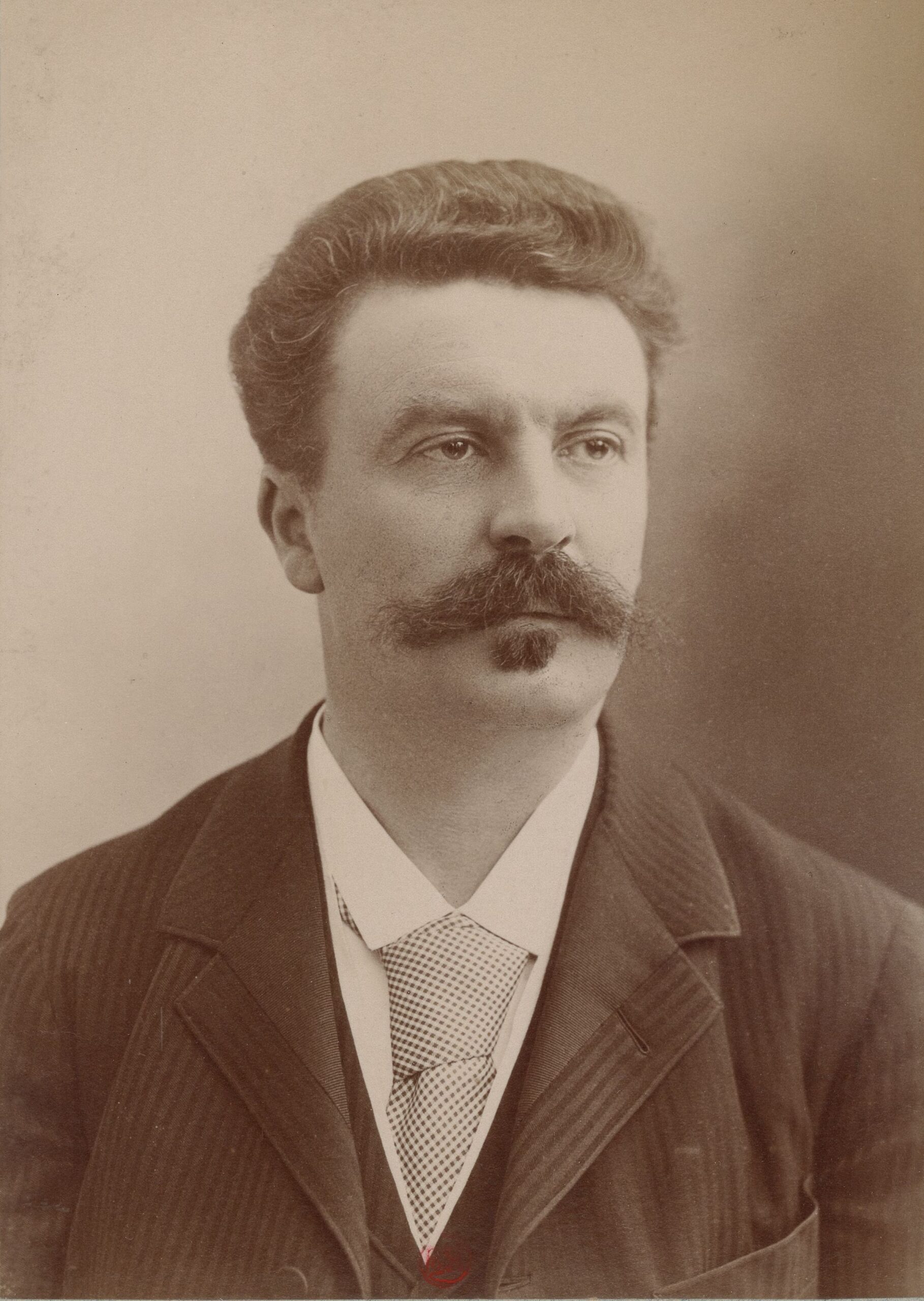Maupassant_par_Nadar
